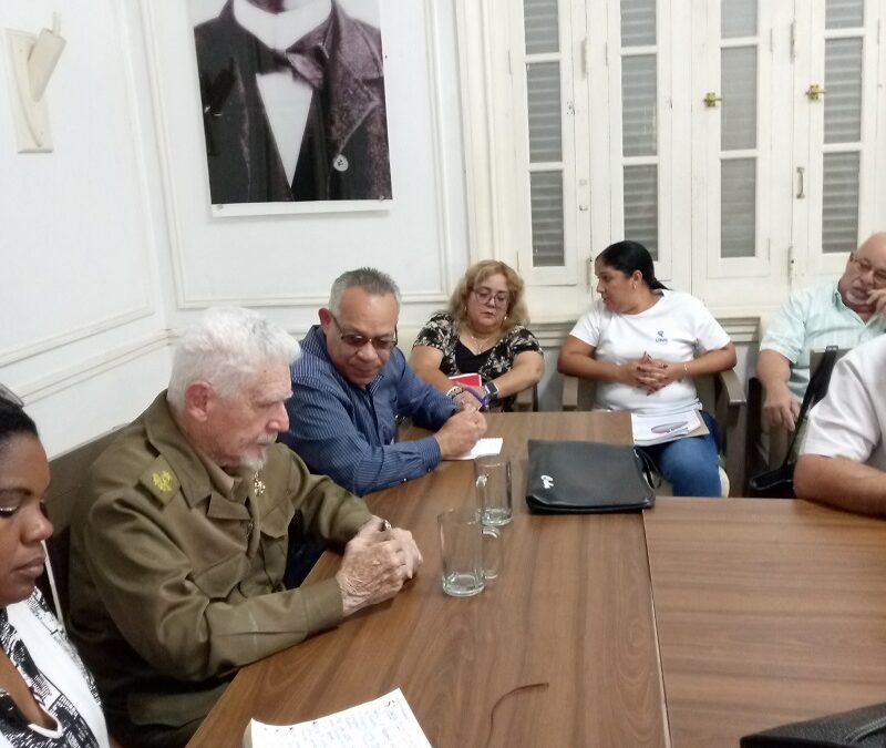 Evalúa Comandante de la Revolución Ramiro Valdés Programa del Gobierno en la Lisa