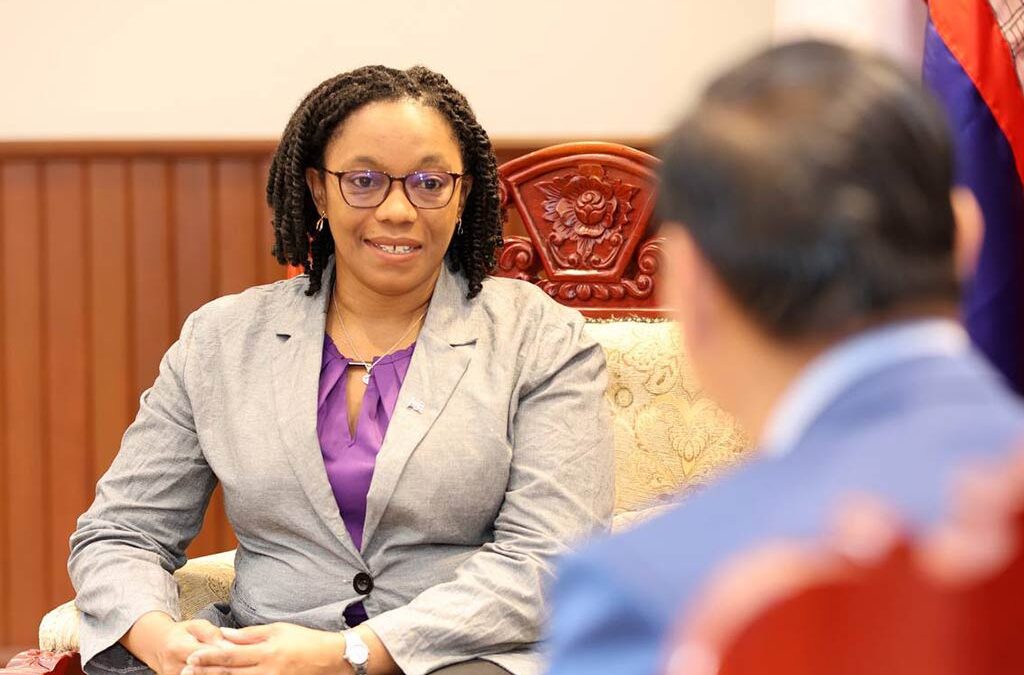 Cambodia asiste por primera vez a Convención Cuba Salud 2025