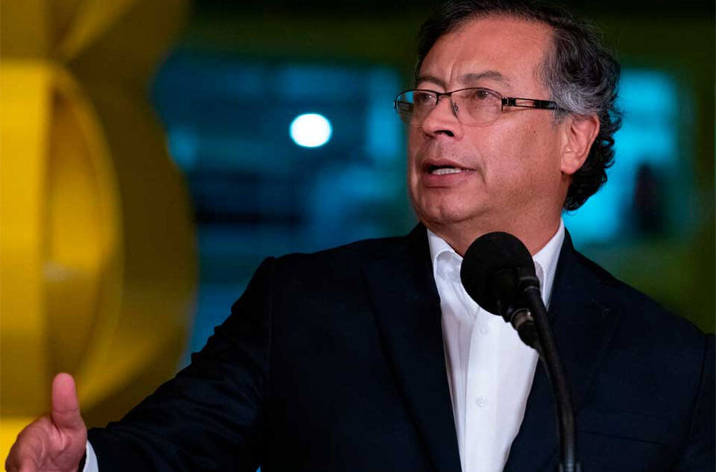 Presidente de Colombia afirmó que arma decomisada sería para atentado