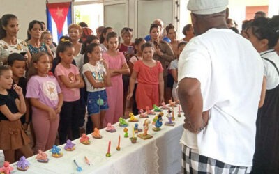 Niños pineros modelan su creatividad en curso de porcelana fría (+Fotos y Video)