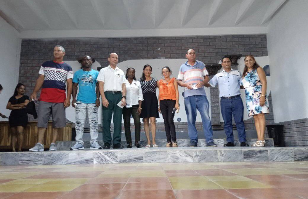 Celebraron trabajadores de la Administración Pública su día  