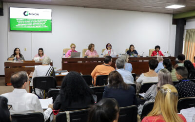 Cubrir las plantillas es prioridad para el comercio interior, afirmó la ministra Betsy Díaz Velázquez