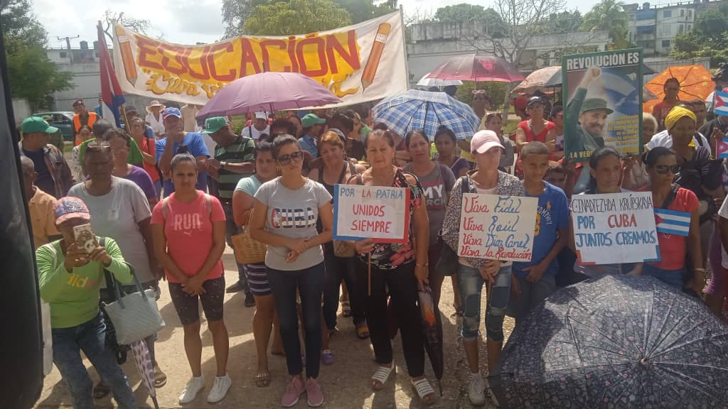 Ratifican pobladores de Santa Fe fidelidad a la Revolución