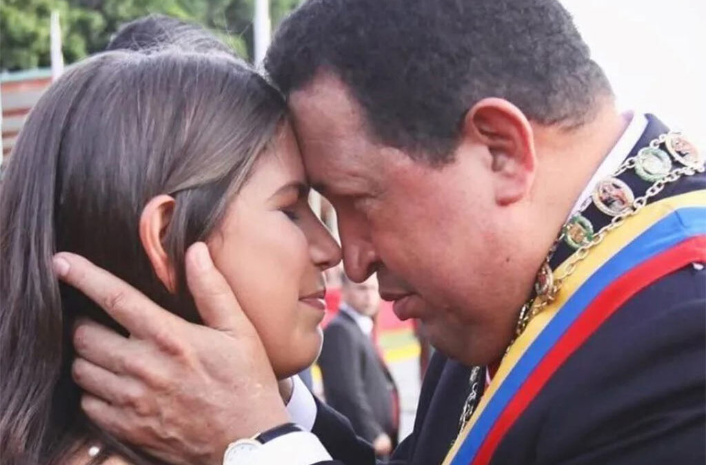 Rosinés y su amor por su padre Hugo Chávez a través de la poesía (+Fotos)