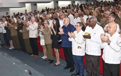 Raúl Castro y Díaz-Canel participan en cierre de reunión diplomática (+Foto)
