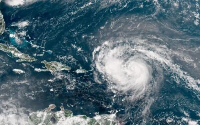 Erin toma fuerza hasta convertirse en huracán de categoría 5 en el Caribe