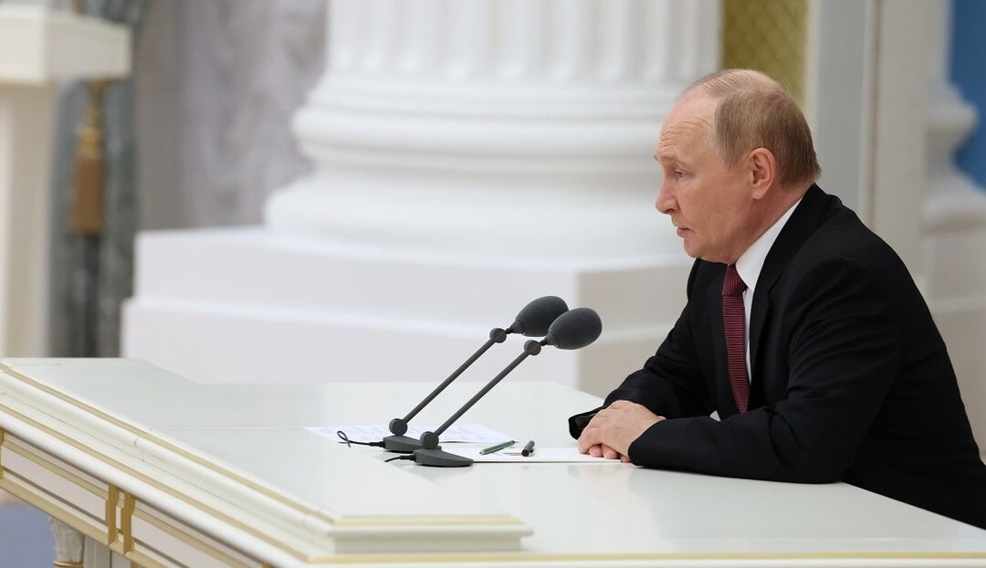 Putin califica de «oportuna y muy útil» su reunión con Trump