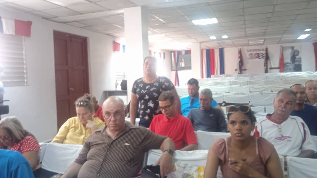 Analizan planes de siembra en Isla de la Juventud