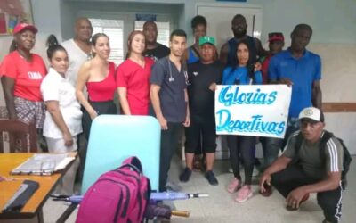 Glorias pineras se suman a jornada de limpieza en sala pediátrica