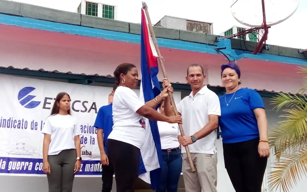 Abanderado destacamento de las comunicaciones: Centenario de Fidel en la Isla de la Juventud