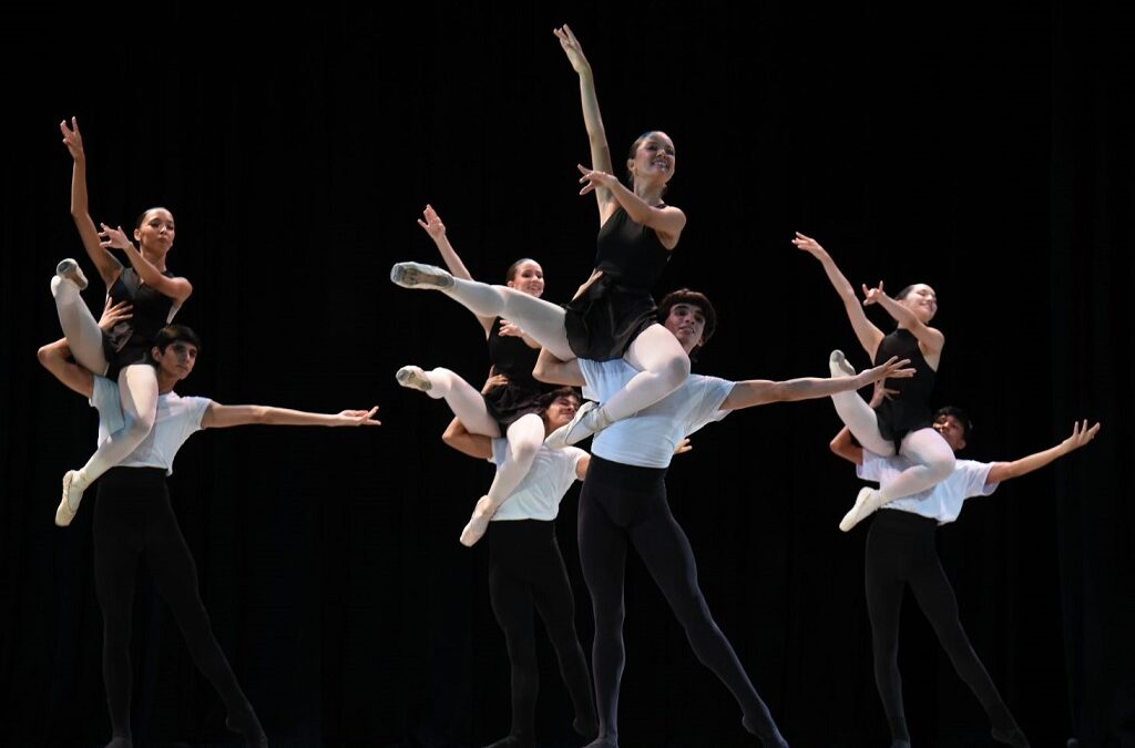 Al vuelo de pájaro ballet cubano suma cada año a niños y jóvenes (+Fotos)