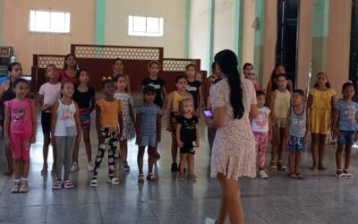 Donde nace el canto y florece la infancia