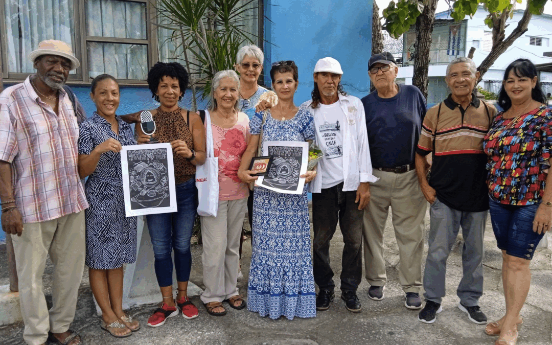 Reconocen profesionalidad de mujeres de la Radio