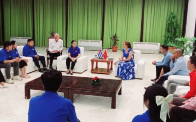 Recibió Primera Secretaria de la UJC a delegación juvenil comunista de Vietnam 