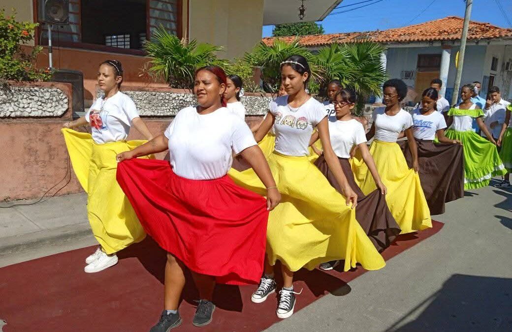 La Casa de Cultura Municipal brilló con arte y tradición