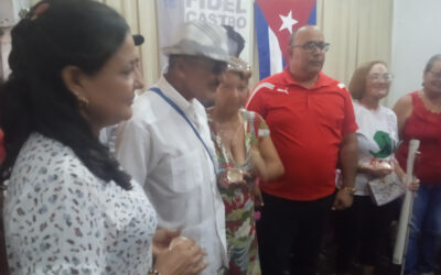 Abanderan delegación pinera de la ANCI al lX Congreso de la organización