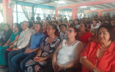 Abre sus puertas universidad pinera
