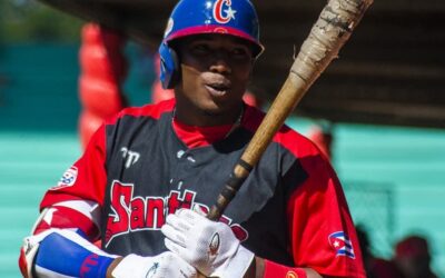 Avispas extienden su racha triunfal en el béisbol cubano (+Foto)