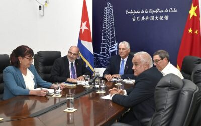 Médicos cubanos en China: embajadores fidelistas de la Isla