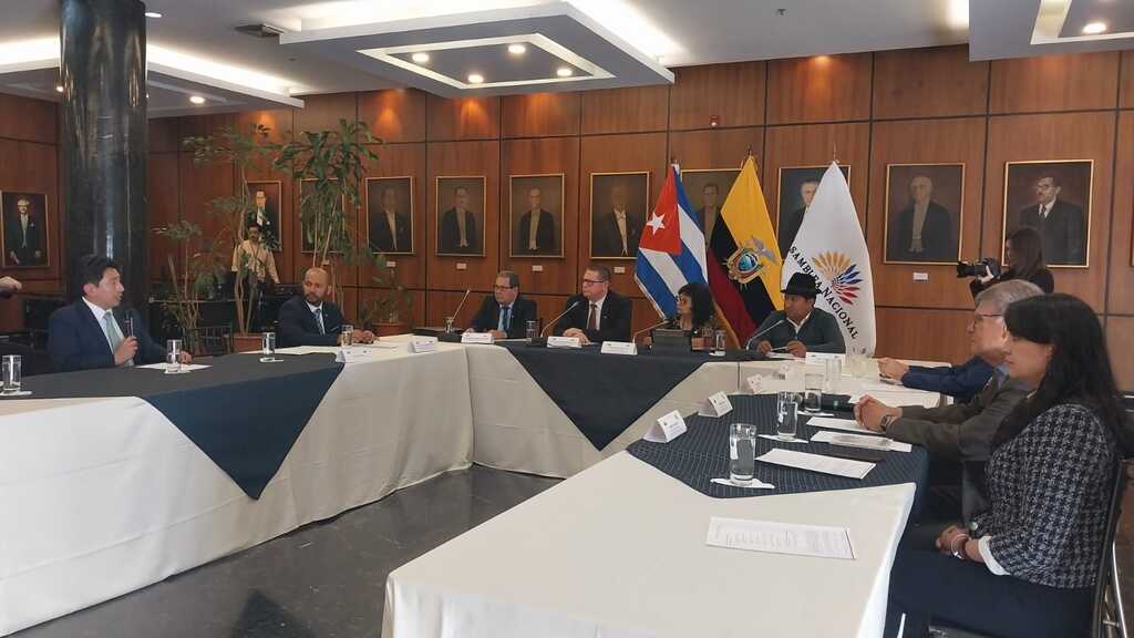 Ecuador-Cuba-bloqueo-1