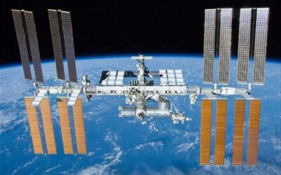 Cosmonautas rusos realizarán una caminata espacial esta jornada
