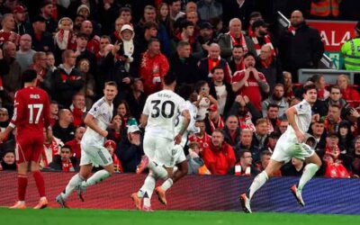 Manchester United sorprendió a Liverpool en fútbol inglés