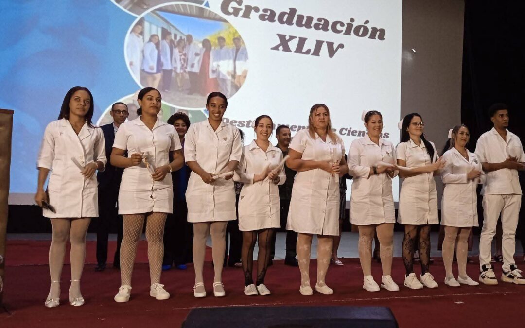 Isla de la Juventud forja a sus nuevos héroes: Una Generación de Médicos Comprometidos con el Pueblo