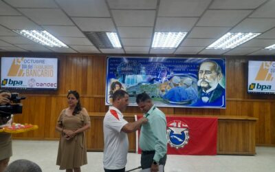 Bancarios pineros festejaron su día