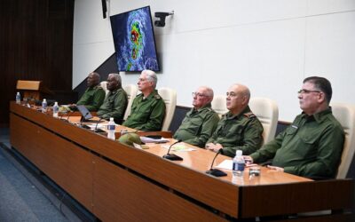 Participa Raúl por videoconferencia en reunión del Consejo de Defensa Nacional