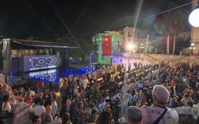Jóvenes honran a Fidel Castro en Universidad de La Habana