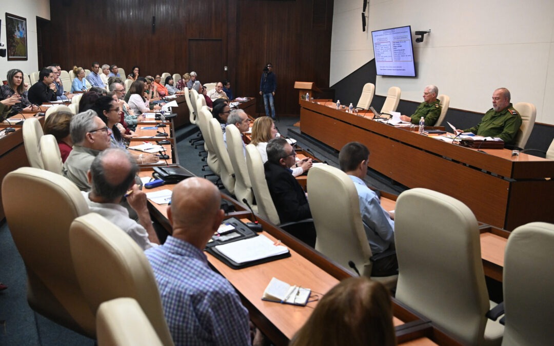 Científicos, personal de salud y expertos cubanos en lucha contra el virus con inteligencia y efectividad