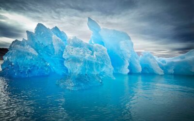 Hielo Azul, el deslumbrante espectáculo natural escondido en los glaciares