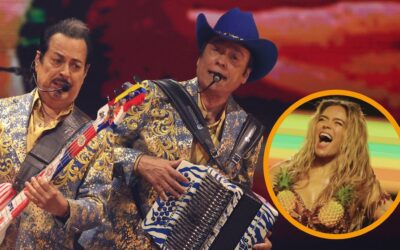 Los Tigres del Norte provocan un ataque de emoción en Karol G durante los Latin Grammy: así se vivió el encuentro