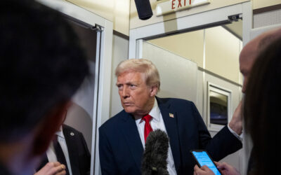 Trump afirma que habló por teléfono con Maduro en medio de las agresiones de EE.UU.