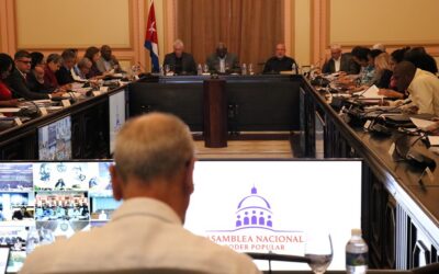 Encabeza Díaz-Canel debates en comisiones parlamentarias