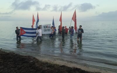 Conmemoraron jóvenes pineros el desembarco simbólico de Fidel por playa Las Coloradas
