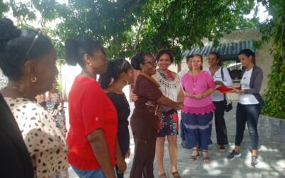 Reciben colectivos Condición 195 Aniversario de Nueva Gerona.