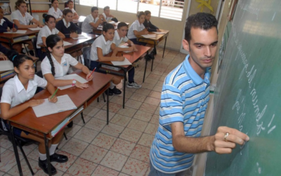 “Educadores: raíz y alma de la Revolución”