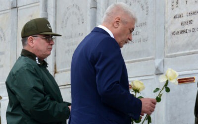 Rinde honores ministro ruso a cubanos caídos en Venezuela
