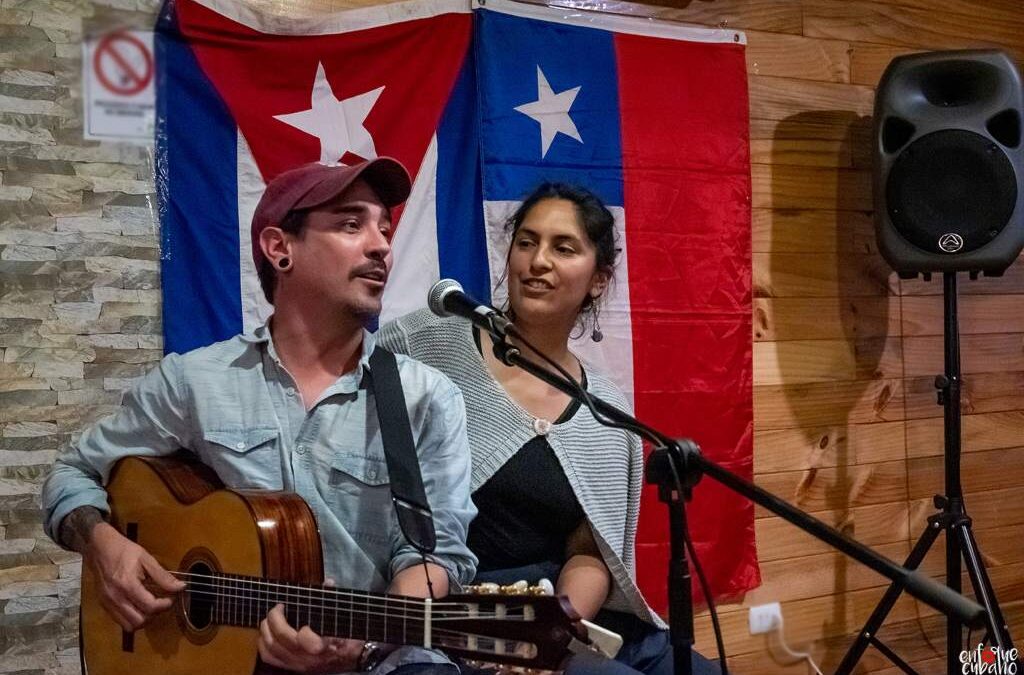 Trovador cubano Adrián Berazaín inició en Valdivia gira por Chile