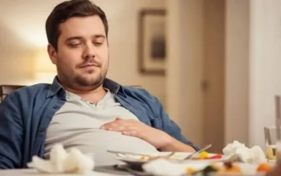 Ni café ni chicle: lo que de verdad ayuda a bajar la pesadez después de comer