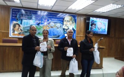 Reconocen a entidades y personalidades que contribuyen a la ciencia cubana