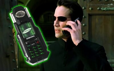 Si tienes este móvil de ‘Matrix Reloaded’, tienes un tesoro: es uno de los objetos coleccionables más codiciados de la saga