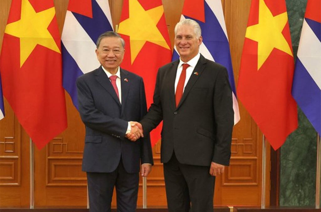 Díaz-Canel saluda a Partido Comunista de Vietnam