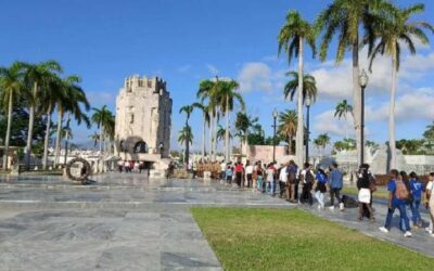 Al Apóstol de la independencia, el tributo de su pueblo