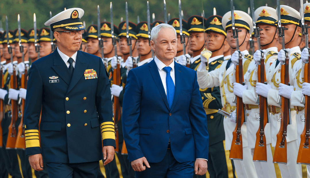 «Hemos logrado nuevos éxitos»: Ministros de Defensa ruso y chino mantienen una videollamada
