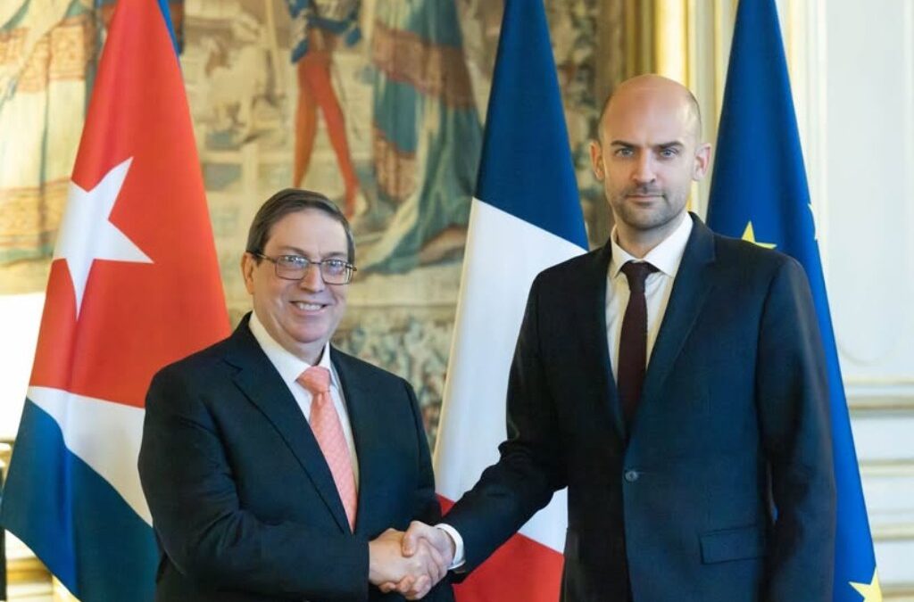Cuba expone al Gobierno francés escalada en agresión de EEUU