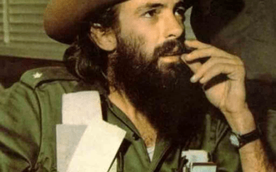 Camilo Cienfuegos, junto a los cubanos de hoy