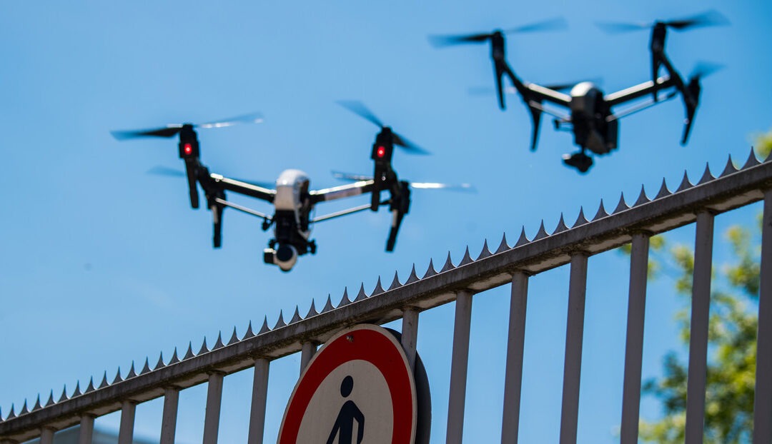 Oleadas de drones asediaron por días una estratégica base militar de EE.UU.