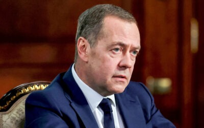 «Algo surrealista»: Medvédev sobre la propuesta de Zelenski de proteger a países en Oriente Medio